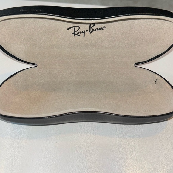 RAY-BAN Black Hard sunglass case - Picture 3 of 4